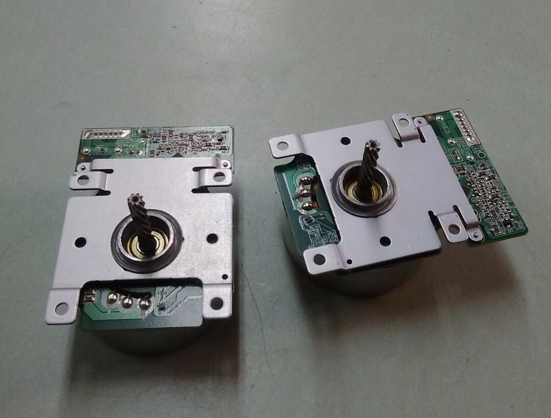 LOT OF 2 Nidec 24V STEPPER MOTOR RMOTP1014FCP1 14008054 48M108F060