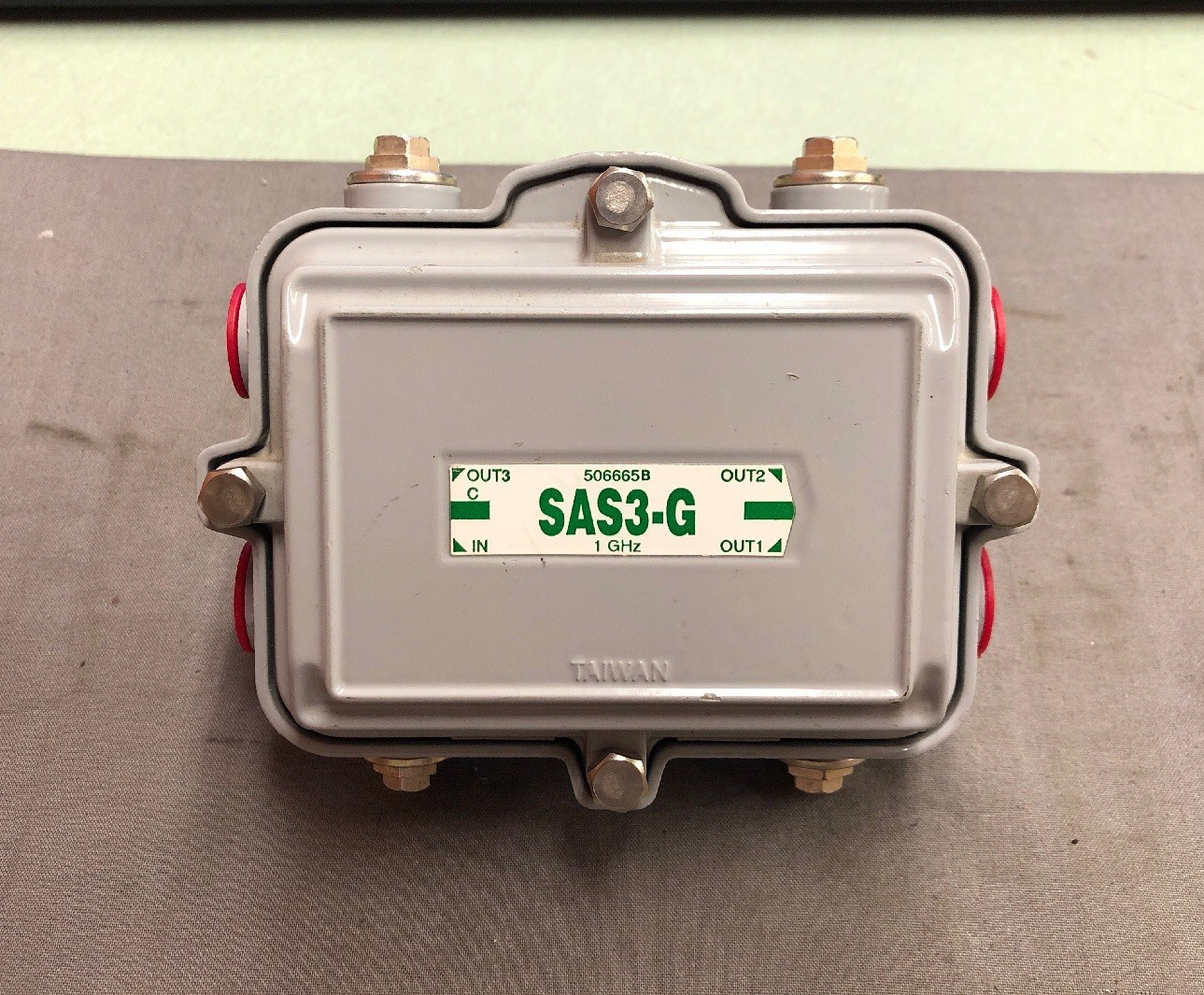NEW Scientific Atlanta SAS3-G 506665B 3 Way Splitter
