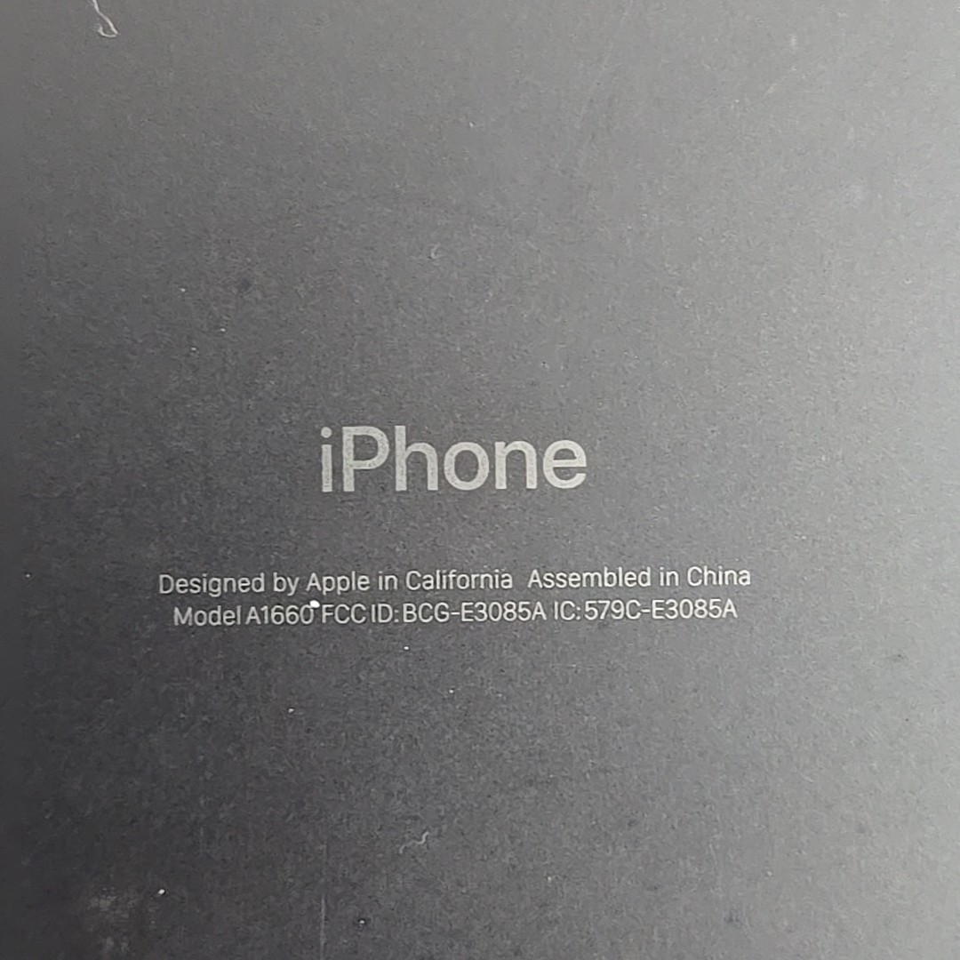 Apple Lot: 2 iPhones, 2 iPod Touch 4th Gen, Mice + Keyboard