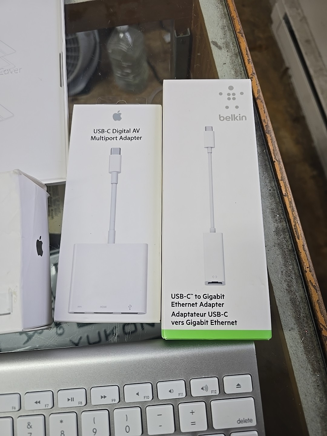 Mixed Lot Of Apple Ipad Accessories Used As Is