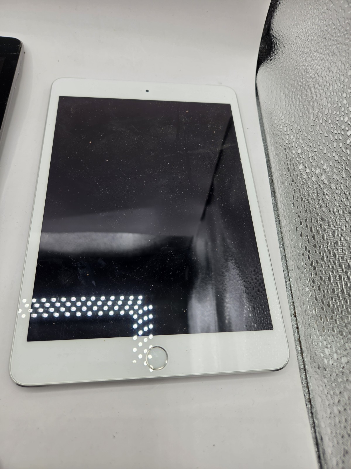 Lot of Apple & Samsung Devices (iPads,etc)