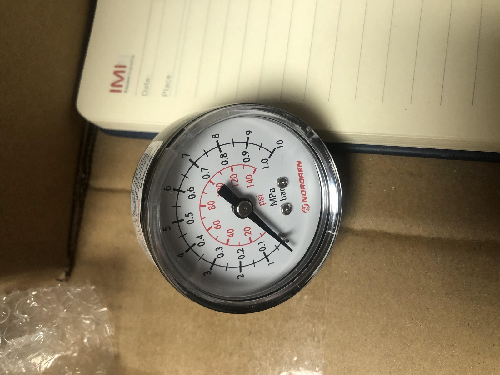 1PC 18-015-013 pressure gauge