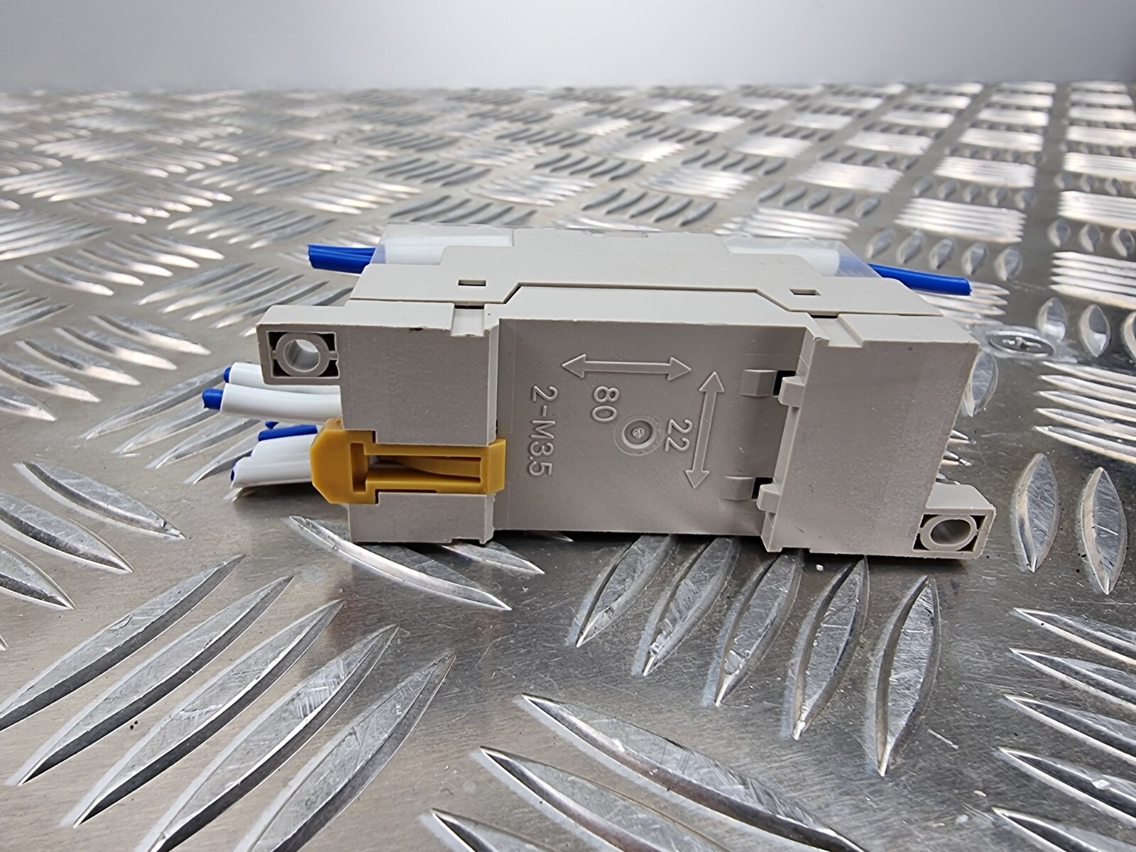 Omron G7SA-5A1B Relay With Socket Base P7SA-14F-ND 24VDC