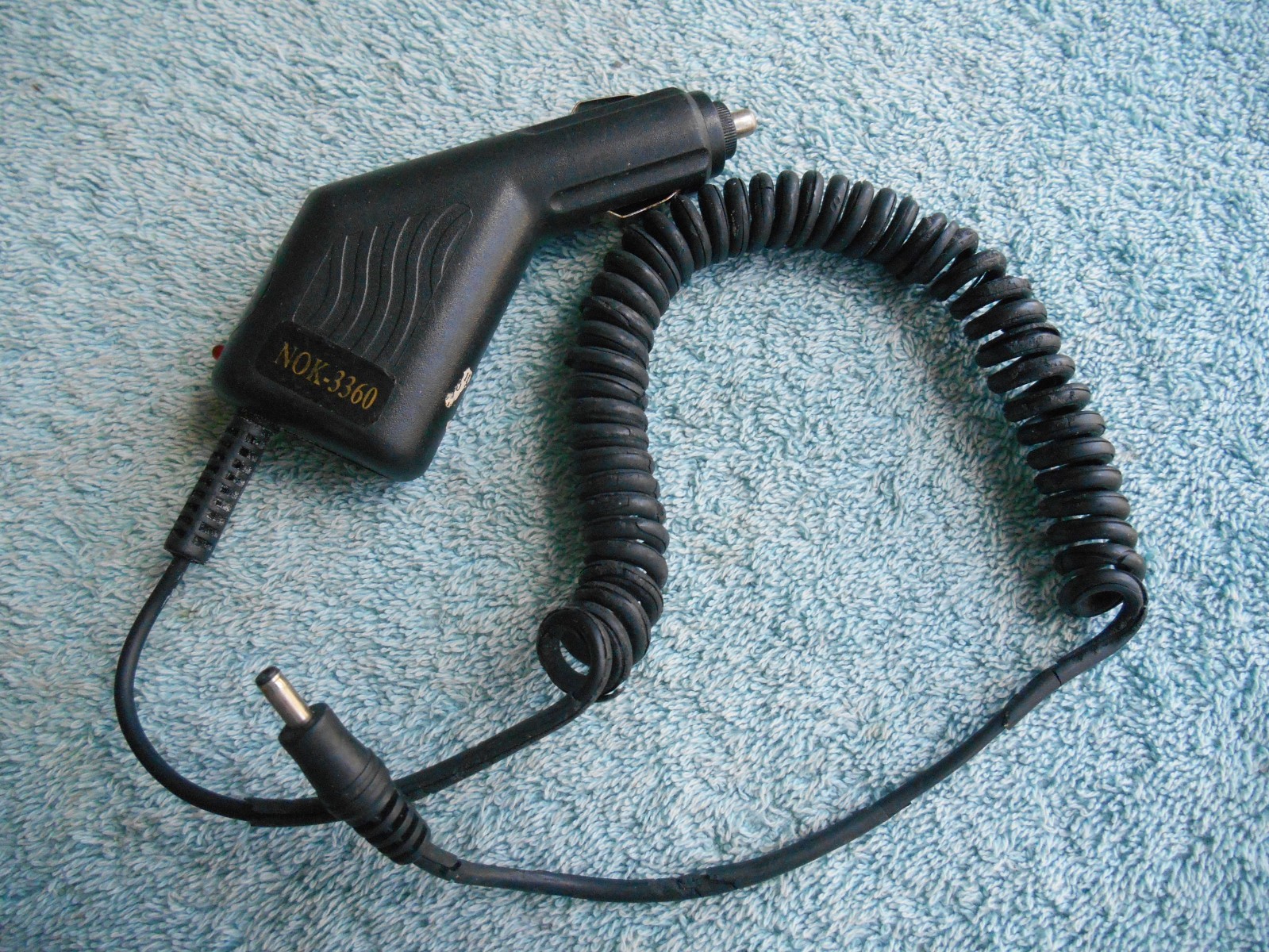 WHOLESALE LOT OF 18 ASSORTED 12 VOLT DC PLUG CHARGERS