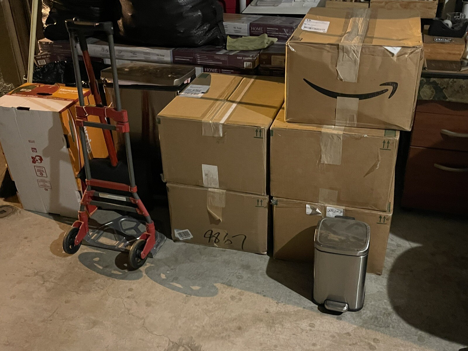 2024 Mystery Return Box Macys/ Amazon/Dicks- Floor 80 / Avg 150 / Ceiling 300 +