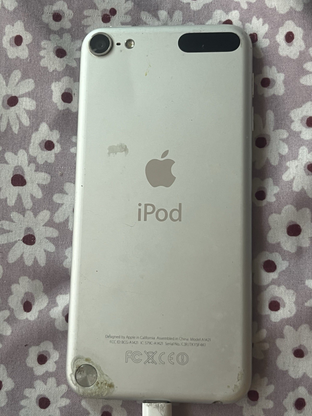 Mixed Lot Of Apple Products. !!!Parts Or Repair As Is Sale Cracked Screen