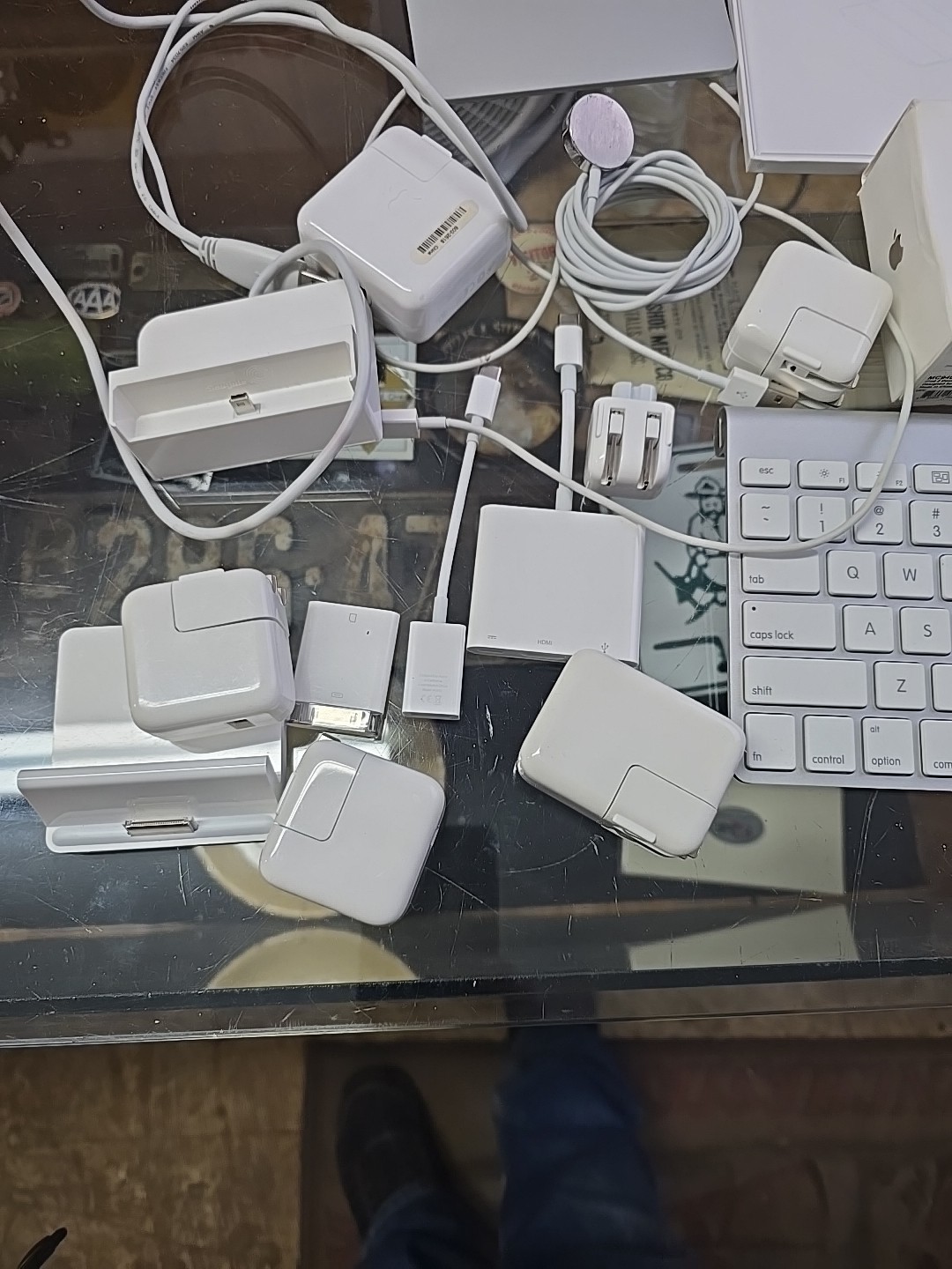 Mixed Lot Of Apple Ipad Accessories Used As Is