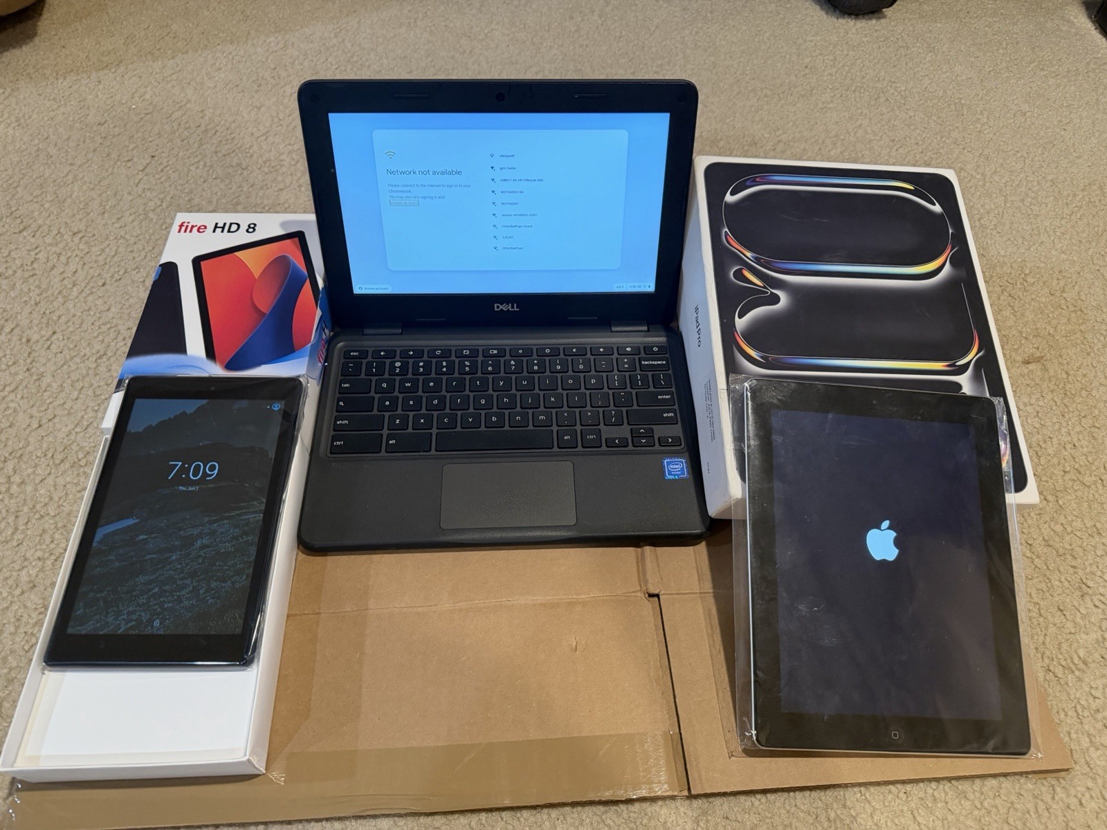 Dell Chromebook 3100 K29A5E + Amazon Fire HD 8 + Apple iPad Mixed Lot Wi-Fi 2020