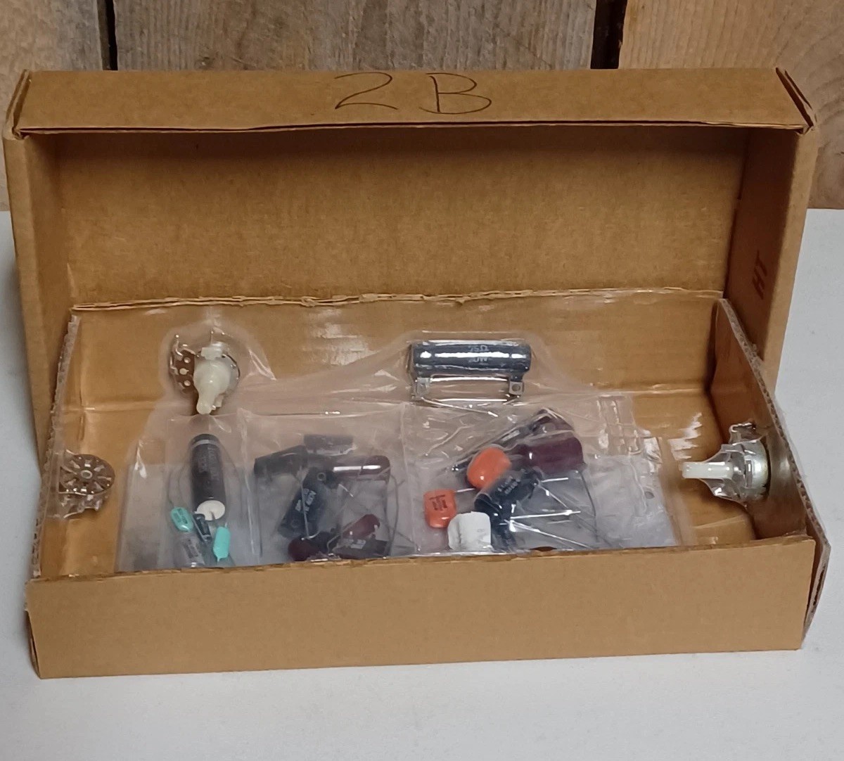 Vintage TV / Radio Electronics Set #2