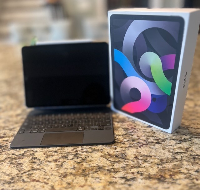 Apple iPad Air 4 256GB + Magic Keyboard + AirPods Pro 2 + Apple Pencil 2