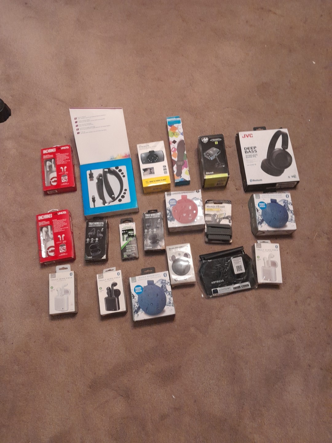 Mystery Box…NOT. Bluetooth Headphones, Earbuds, Etc.Everthing In Picture .New