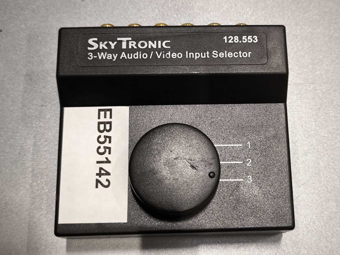 SkyTronic 3-Way Audio/Video Input Selector – Used, Scratches