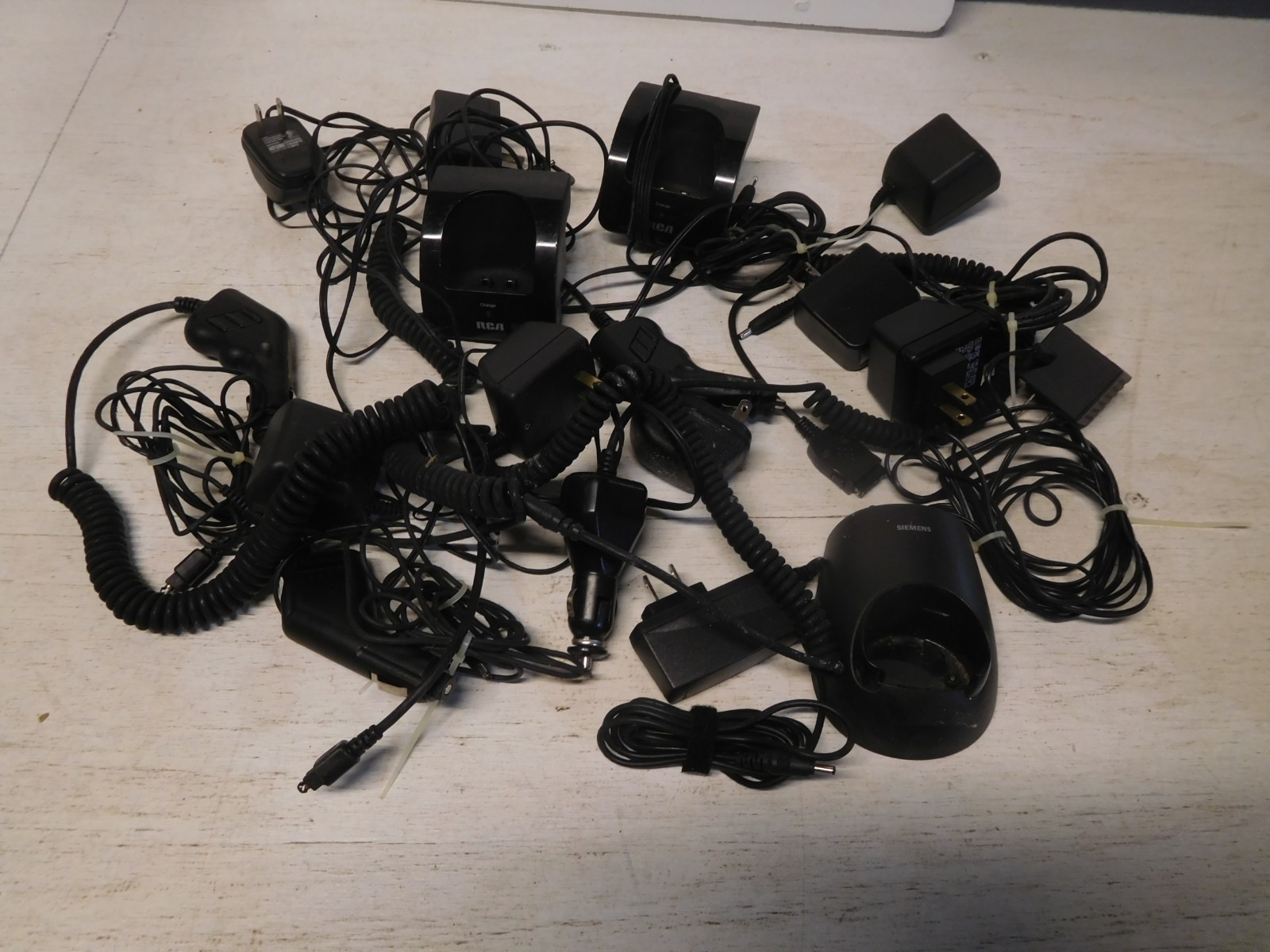 14 Junk Drawer Lot of Miscellaneous Assorted Phone Cell Phone Chargers