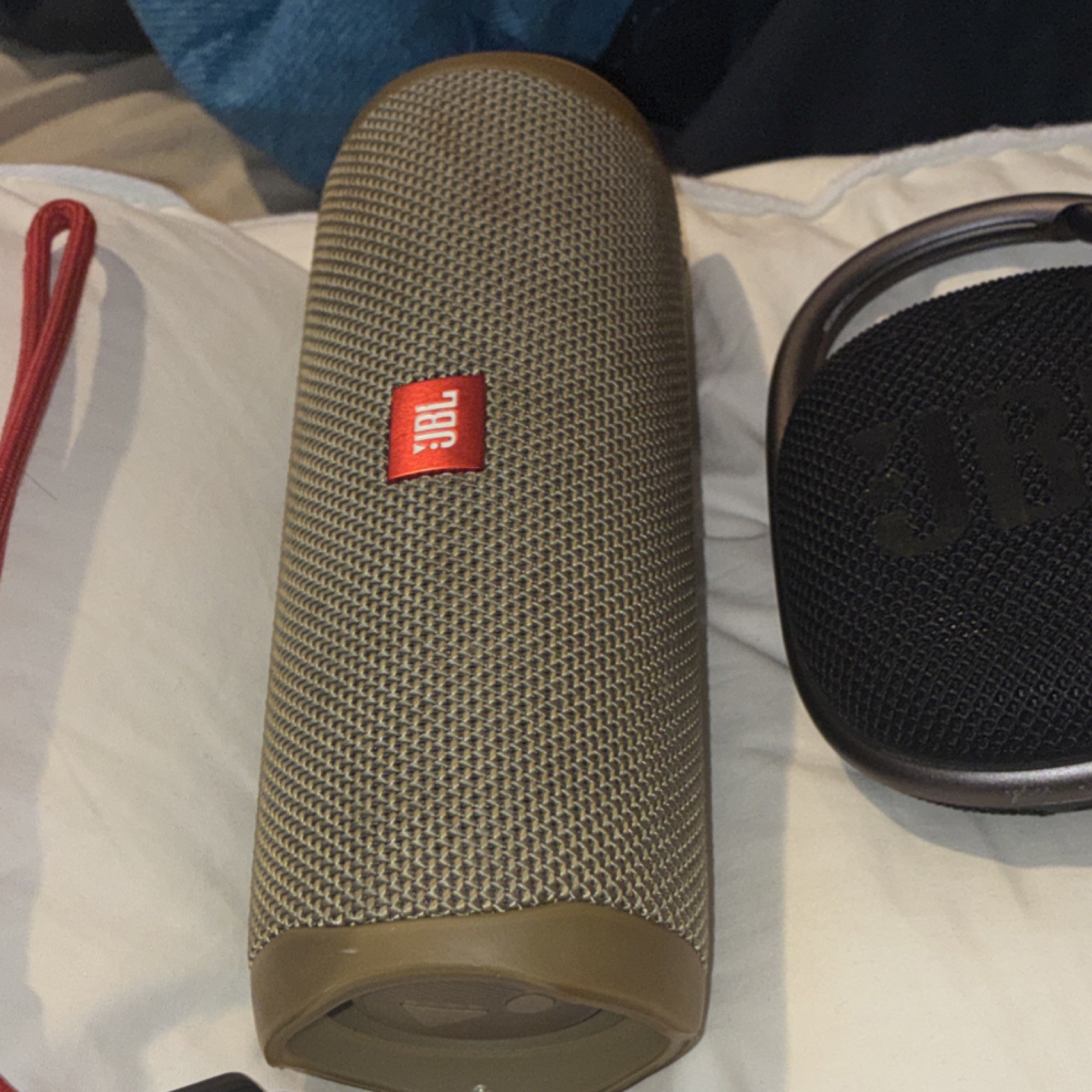 Apple, GoPro, Polaroid, JBL Mixed Lot – AirPods 4, Cameras, Bluetooth Speakers