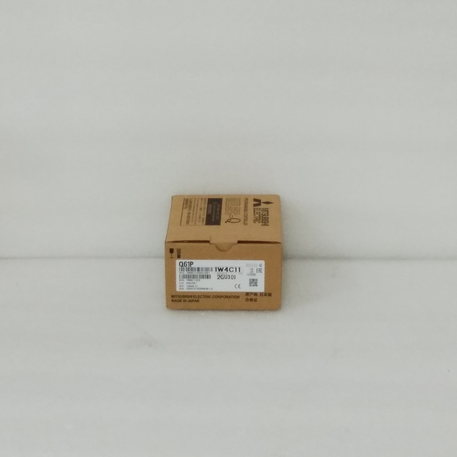 Sent on the same day MITSUBISHI PLC Q61P NEW