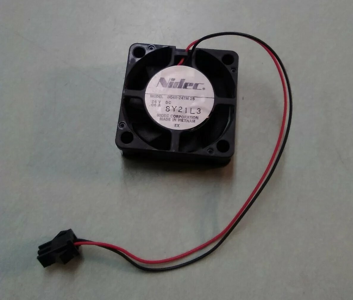 nidec 24V 0.06A D04R-24TM 2PIN