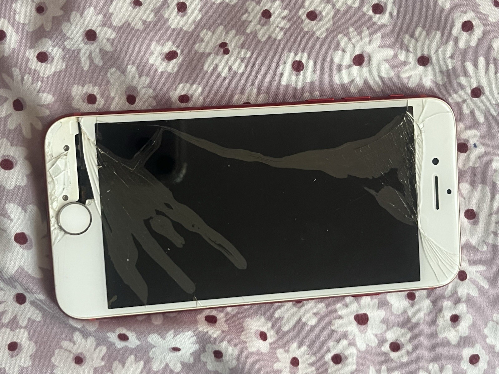 Mixed Lot Of Apple Products. !!!Parts Or Repair As Is Sale Cracked Screen