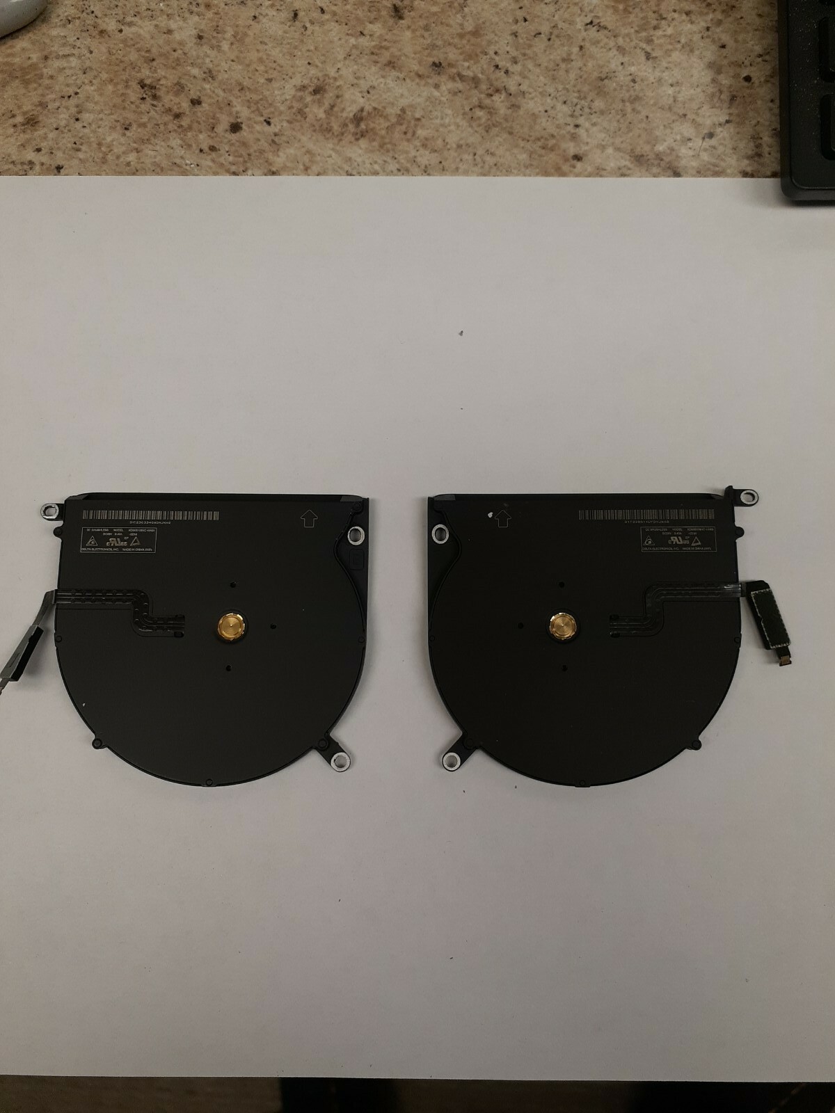 Apple MacBook Pro 15″ A1398 2012 CPU Fans KDB06105HC-HM01 KDB06105HC-HM00 PAIR