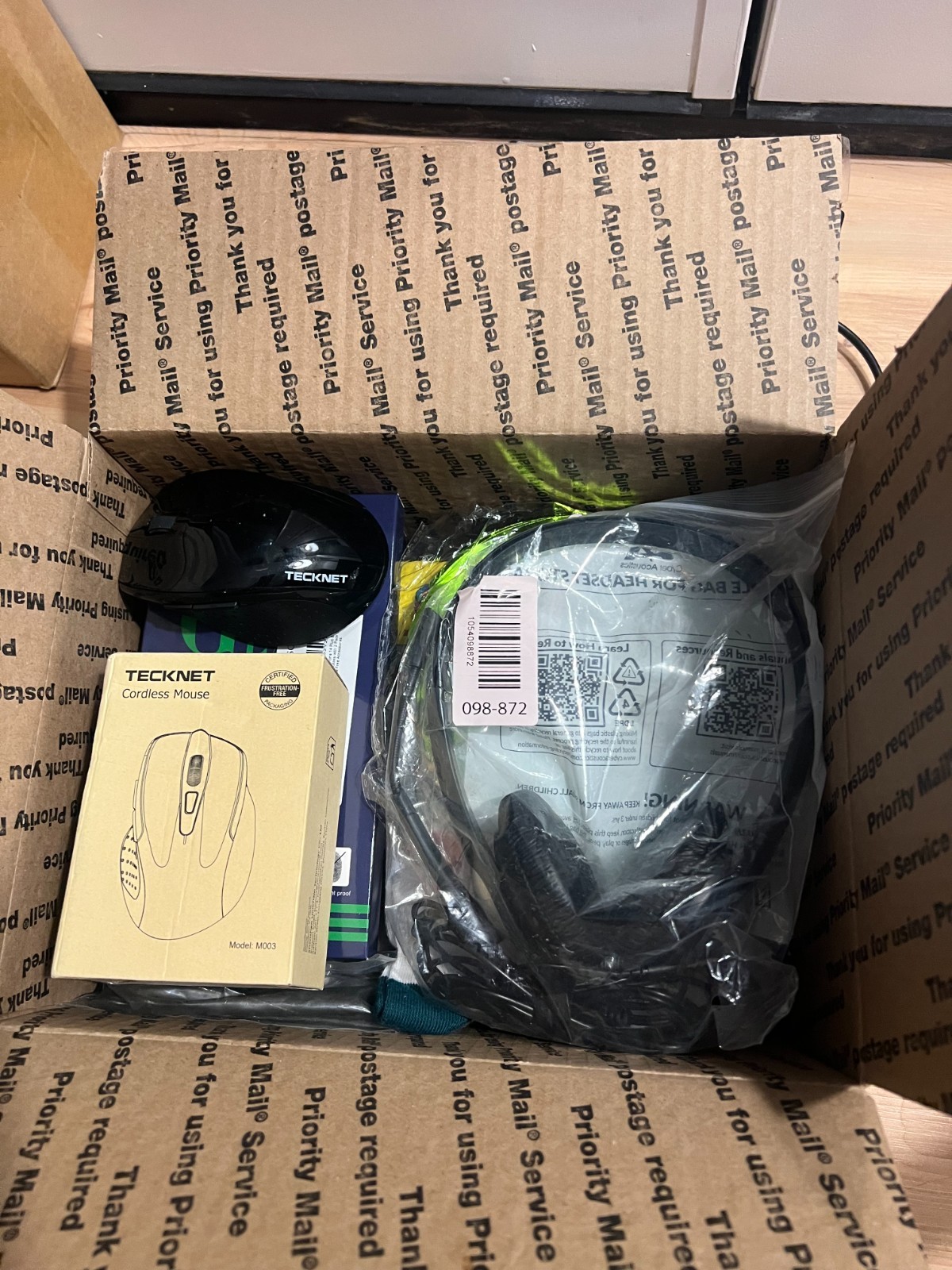 18x assorted amazon , CVS & walgreens lot accessories all manifest x reseller