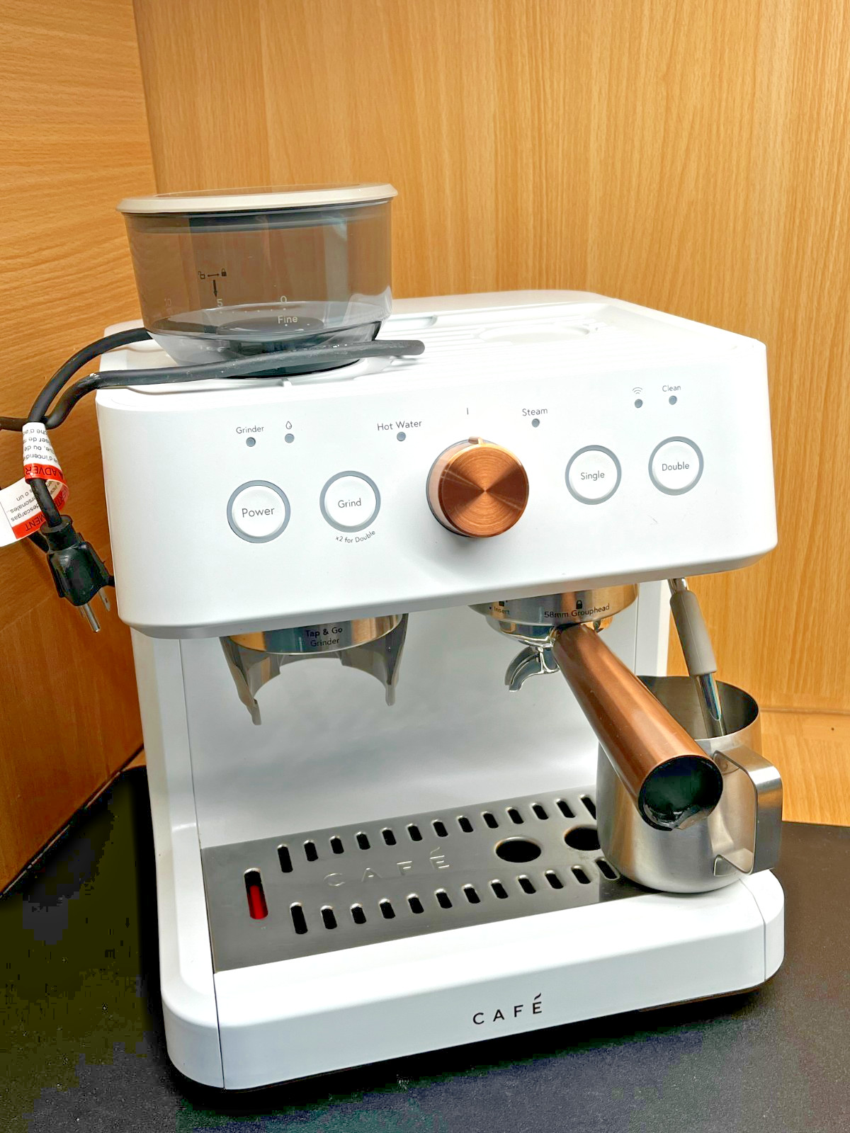 Café – Bellissimo Semi-Automatic Espresso Machine with 15 bars – Matte White
