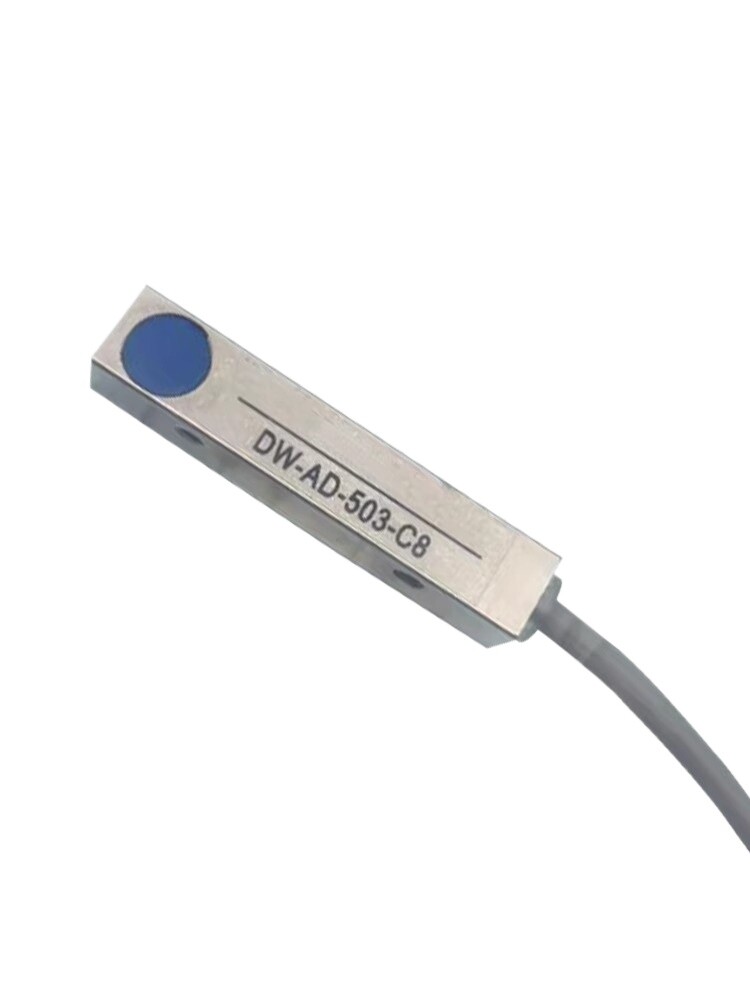 1PC metal proximity switch DW-AD-501-C8 DW-AS-501-C8 502 503-C8 sensor