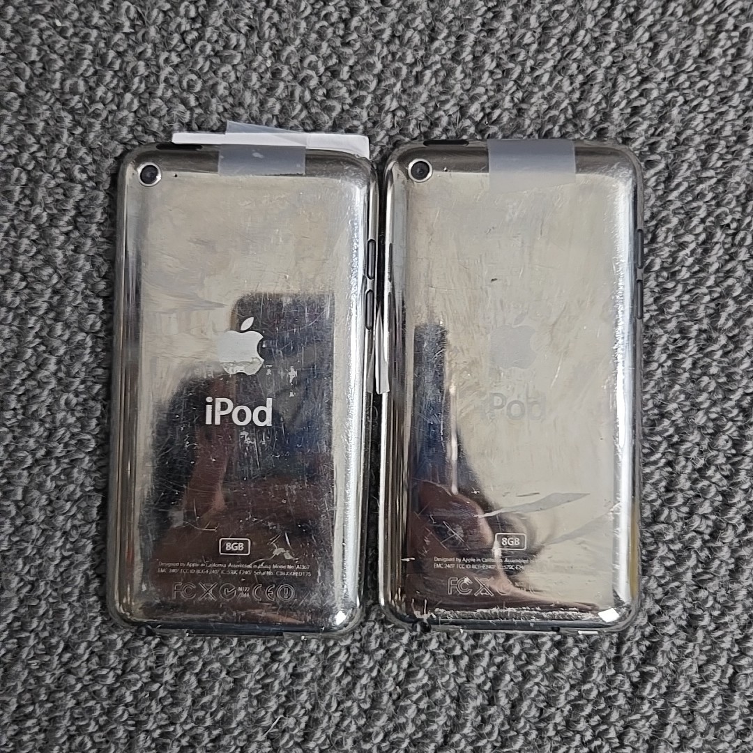 Apple Lot: 2 iPhones, 2 iPod Touch 4th Gen, Mice + Keyboard